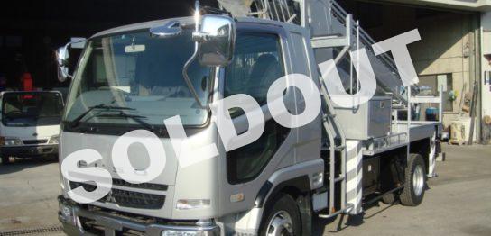 タダノ穴掘建柱車DT720