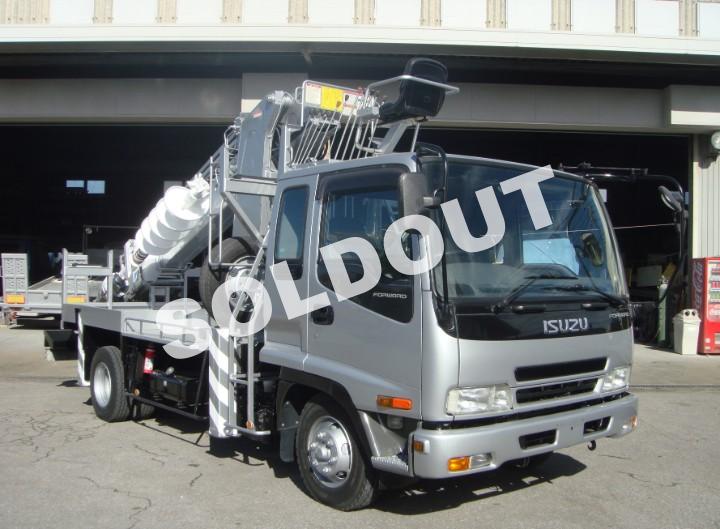 タダノ穴掘建柱車DT720