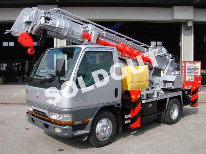 アイチ穴掘建柱車