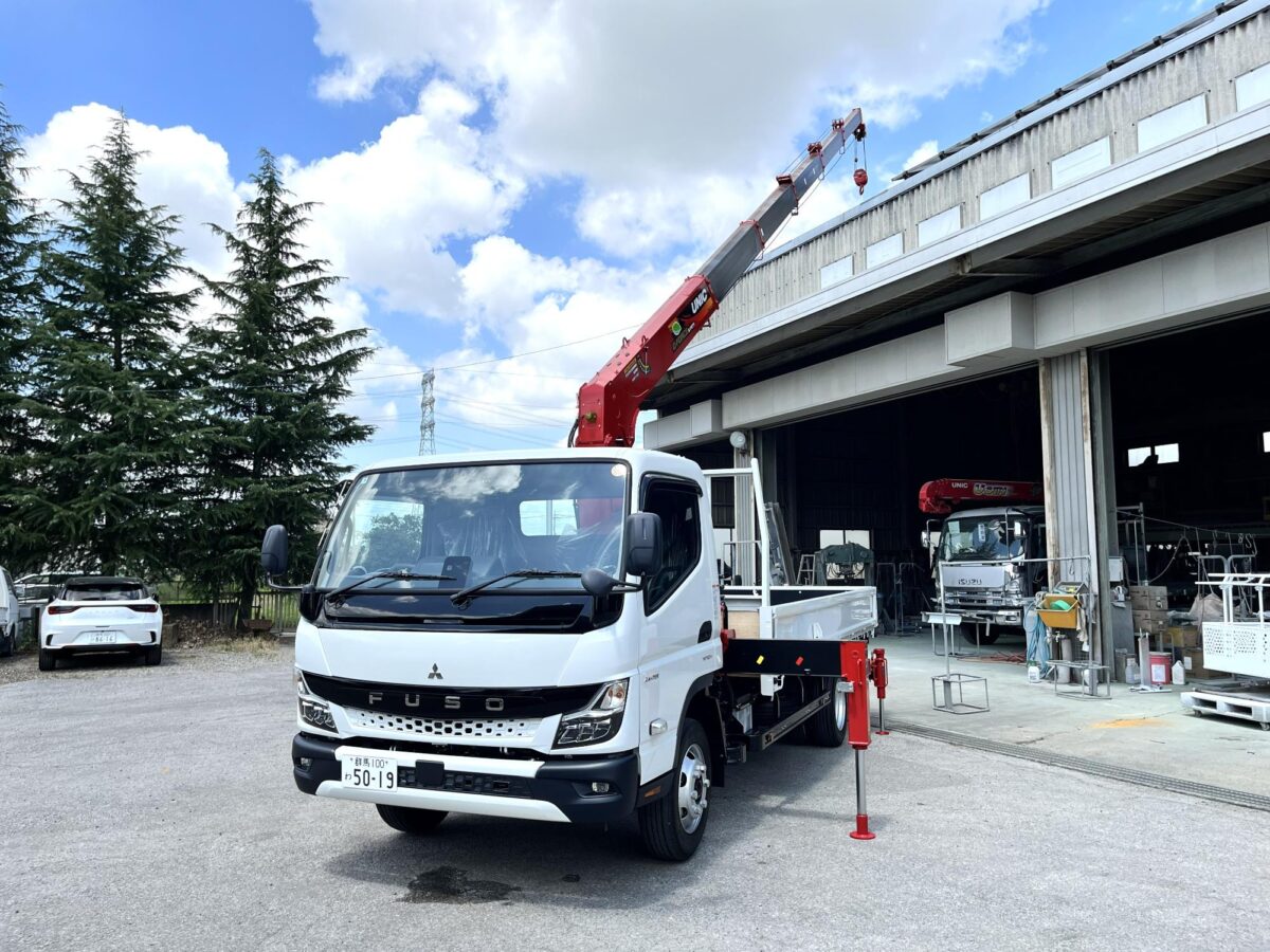 ユニック6段クレーンNo119　新車三菱キャンター全低床ワイド超ロング3t車　ユニック新品架装！